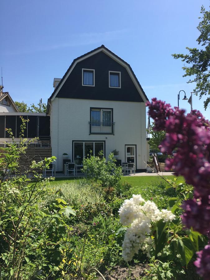Boutique Hotel De Zwaluw De Koog  Exterior foto